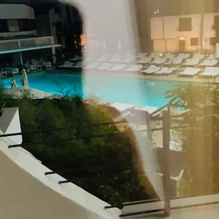 Zig Zag Aparthotel